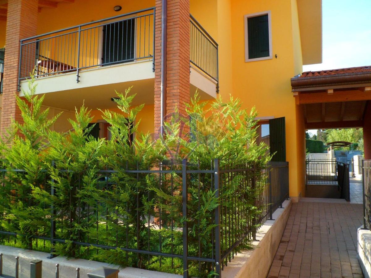 Appartamenti Gli Olmi Lazise Exterior foto